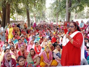 मांगें न मानी गईं तो 8 मार्च को लखनऊ कूच करेंगी आंगनबाड़ी कार्यकत्रियां!