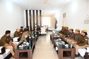 कानून व्यवस्था को लेकर ADG ज्योति नारायण सख्त, बीट पुलिस से लिया फीडबैक, यक्ष ऐप की दी जानकारी
