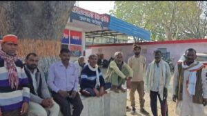 आपसी झगड़ा क्या हुआ पति-पत्नी ने फांसी लगाकर दे दी जान