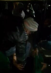 मौसा के साथ रहने की जिद ठान युवती ने सड़क पर किया हाई वोल्टेज ड्रामा