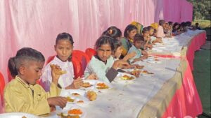 जय गुरुदेव मंदिर के वार्षिक उत्सव में विशाल भंडारे का हुआ आयोजन