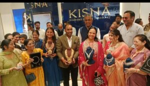 किसना डायमंड एवं गोल्ड ज्वेलरी के एक्सक्लूसिव शोरूम का शुभारंभ