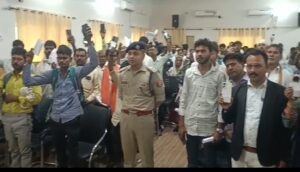 खोए मोबाइल पा कर लोगों के खिले चेहरे