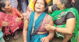 पानी के टब में मिला शिक्षिका का शव, पति पर हत्या का आरोप
