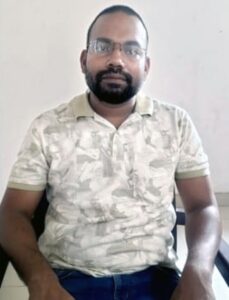 एक लाख की रिश्वत लेते उप निबंधक कनिष्ठ सहायक गिरफ्तार