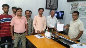 पथ विक्रेताओं के लिए अस्थायी स्थान आवंटित करने की मांग