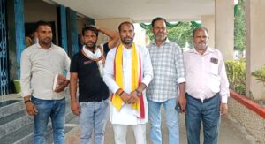 थाना प्रभारी पर अभद्र व्यवहार का आरोप, राज्यपाल के नाम सौंपा ज्ञापन