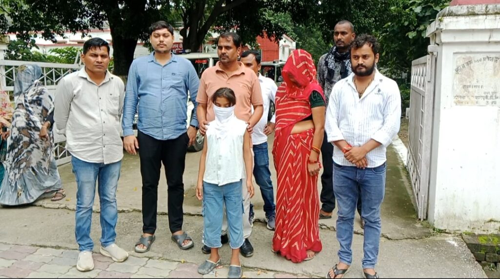 10 साल की मानसिक दिव्यांग बच्ची से दुष्कर्म की कोशिश, पुलिस पर हल्की धारा लगाने का आरोप