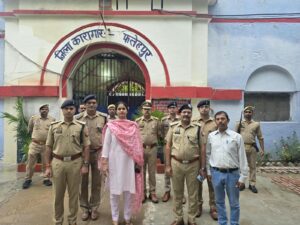 डीएम ने जिला कारागार का किया औचक निरीक्षण