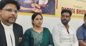 पॉलिसी विवाद में दोनों पक्षों के बीच समझौता, ग्राहकों की रकम लौटाने पर बनी सहमति