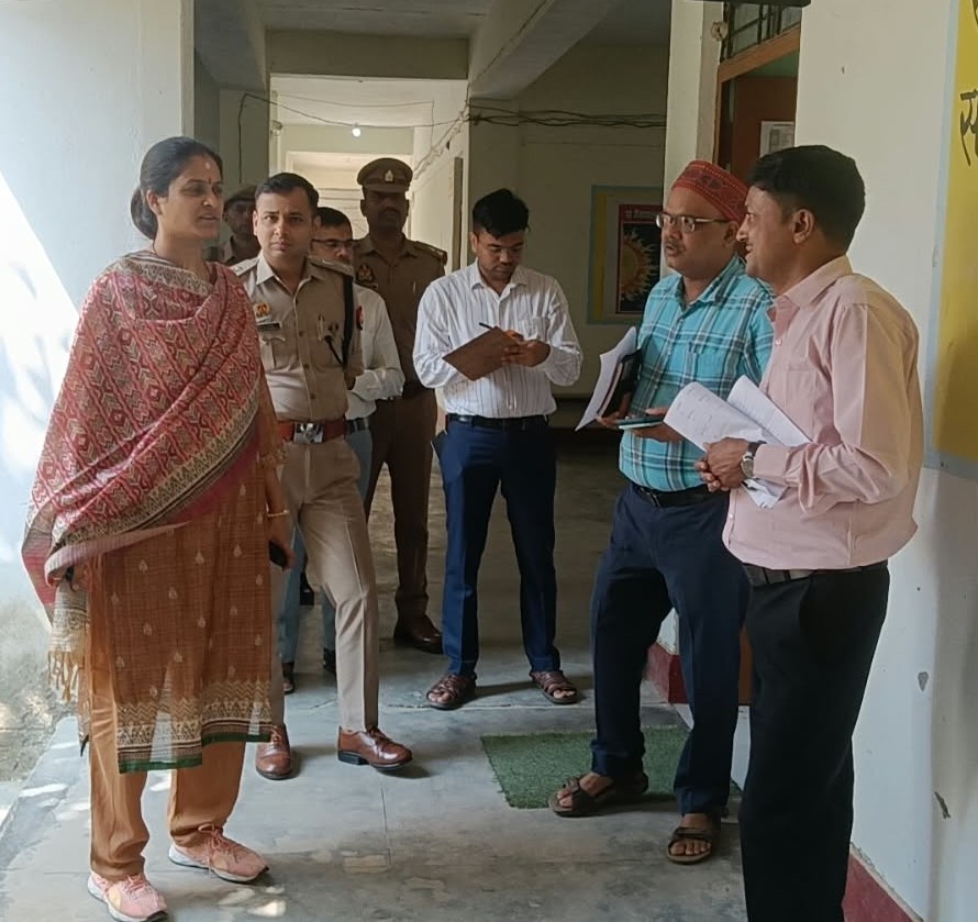 पेट परीक्षा के प्रस्तावित परीक्षा केंद्र का निरीक्षण कर डीम एसपी ने देखी व्यवस्थाएं 