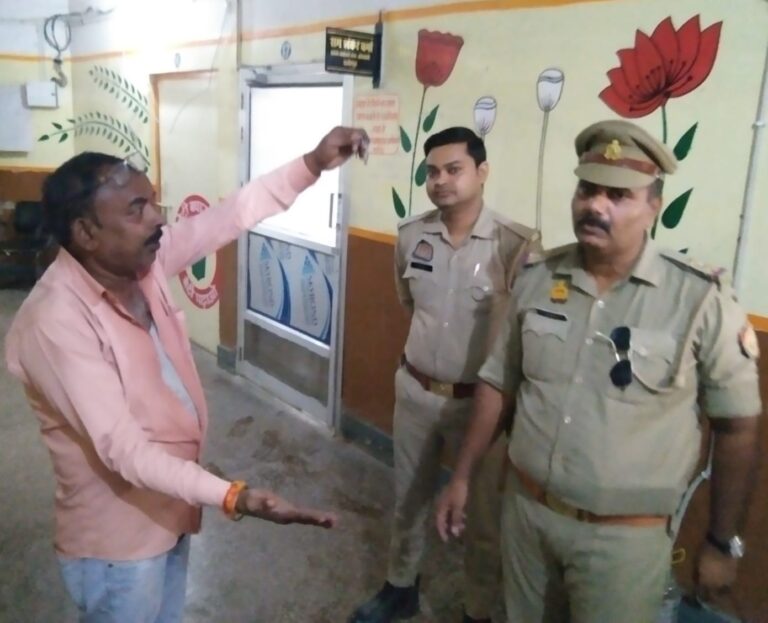विकास भवन में आत्मदाह का प्रयास, डीपीआरओ पर पांच लाख रुपये रिश्वत लेने का आरोप